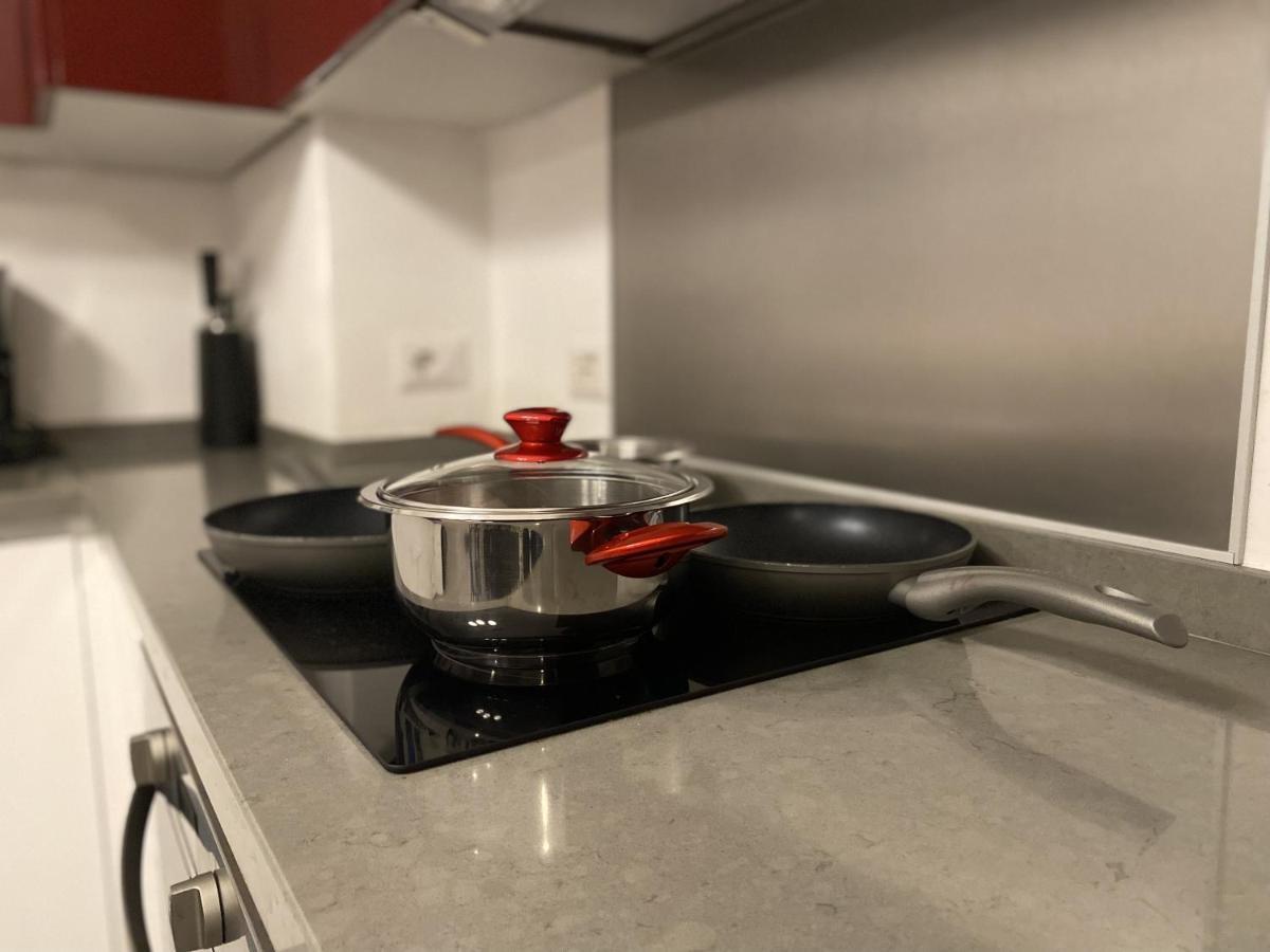 Cozy Modern Apt W Free Parking Bbq & Fully Equipped Villa Como Exterior photo
